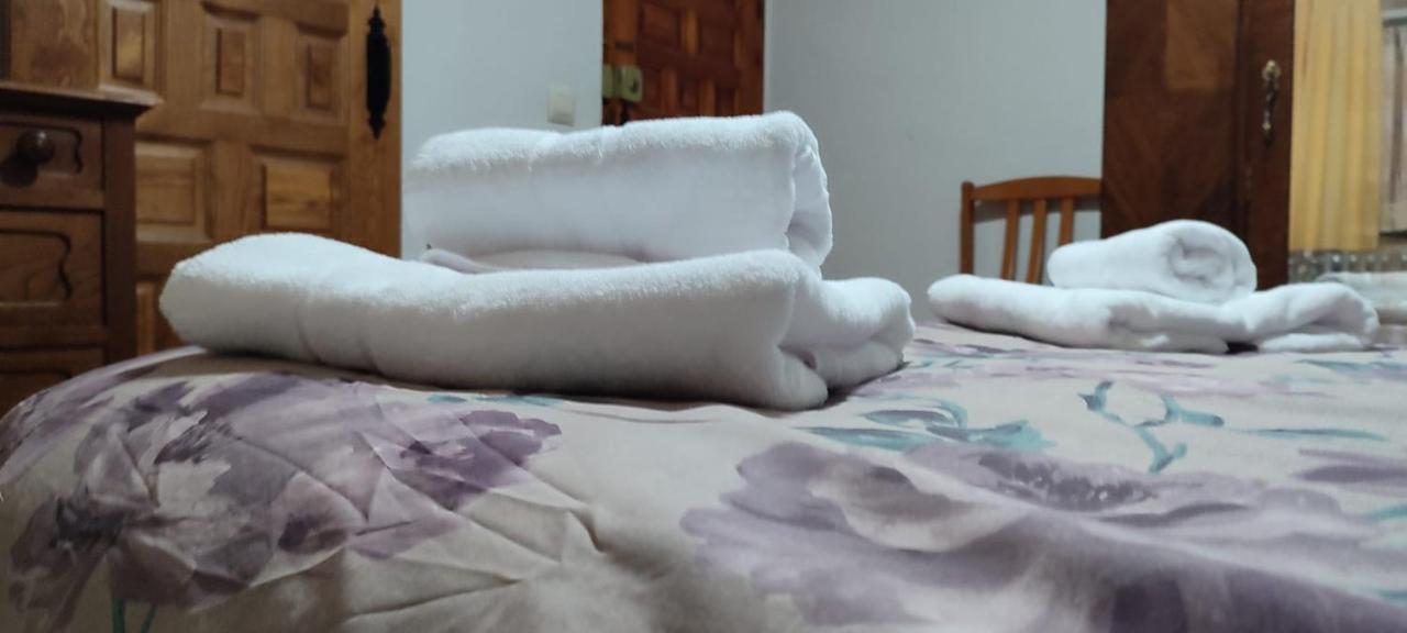 Casa De Los Abuelos Ortigosa del Monte ภายนอก รูปภาพ